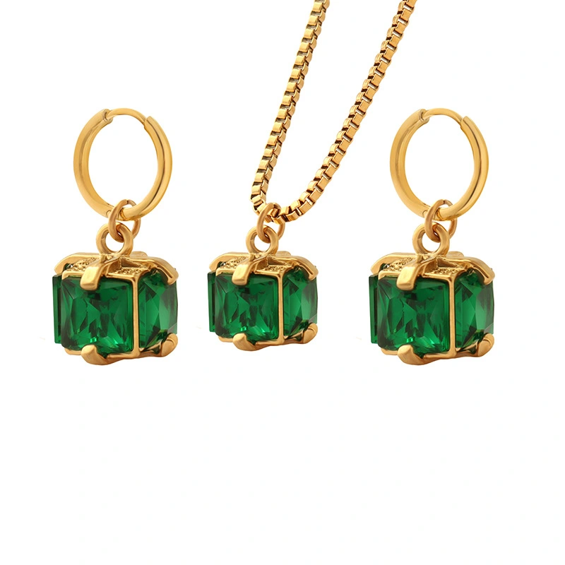 18K Gold Vermeil Yellow Gold Emerald Square Necklace