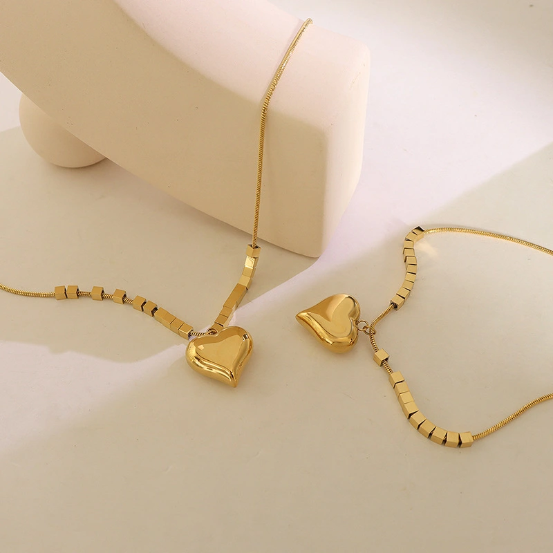 18K gold plated heart pendant necklace