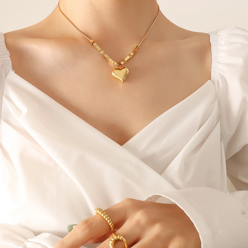 18K gold plated heart pendant necklace