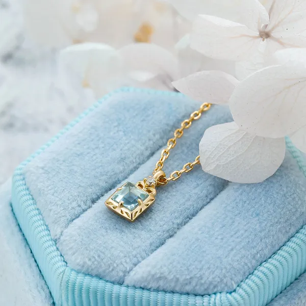 High Quality Stainless Steel Jewelry Necklace Color Stone Setting