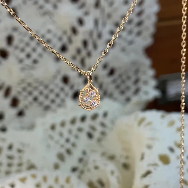 High Quality Stainless Steel Jewelry Necklace Color Stone Setting