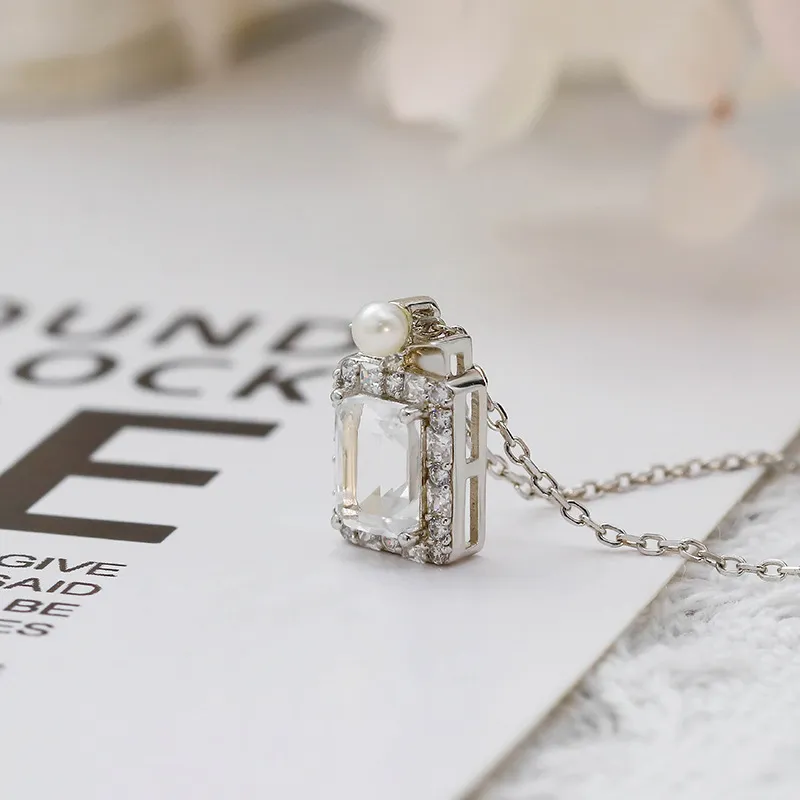 High Quality Stainless Steel Jewelry Necklace Color Stone Setting