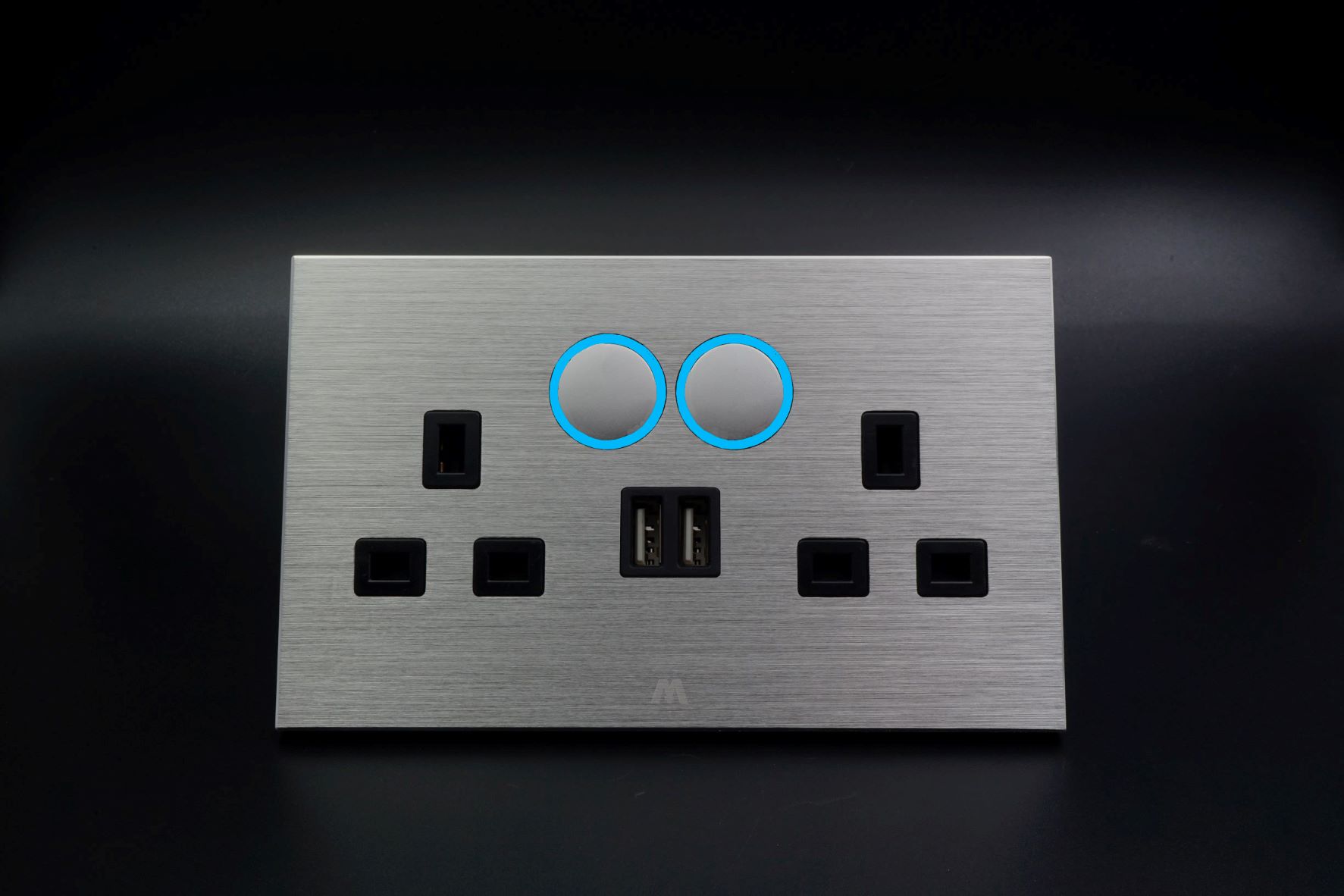 ALUMINIUM TWIN BS SWITCHED SOCKET WITH USB IN GOOD PRICE & QUALITY