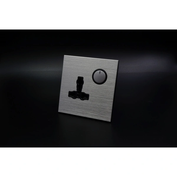 SINGLE UNIVERSAL SWITCHED SOCKET IN GOOD PRICE & QUALITY