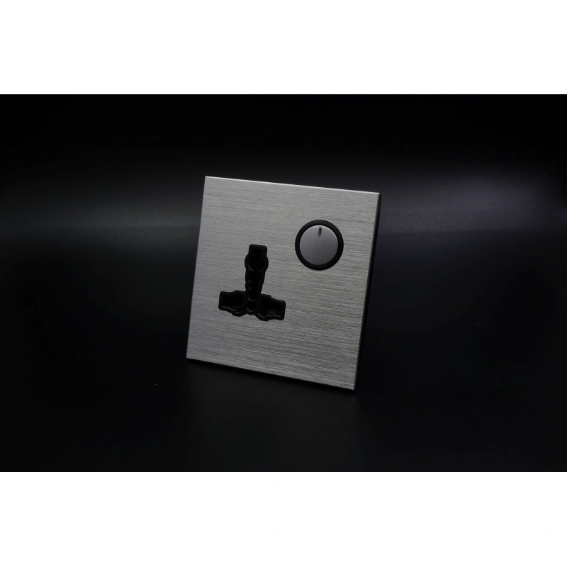 SINGLE UNIVERSAL SWITCHED SOCKET IN GOOD PRICE & QUALITY