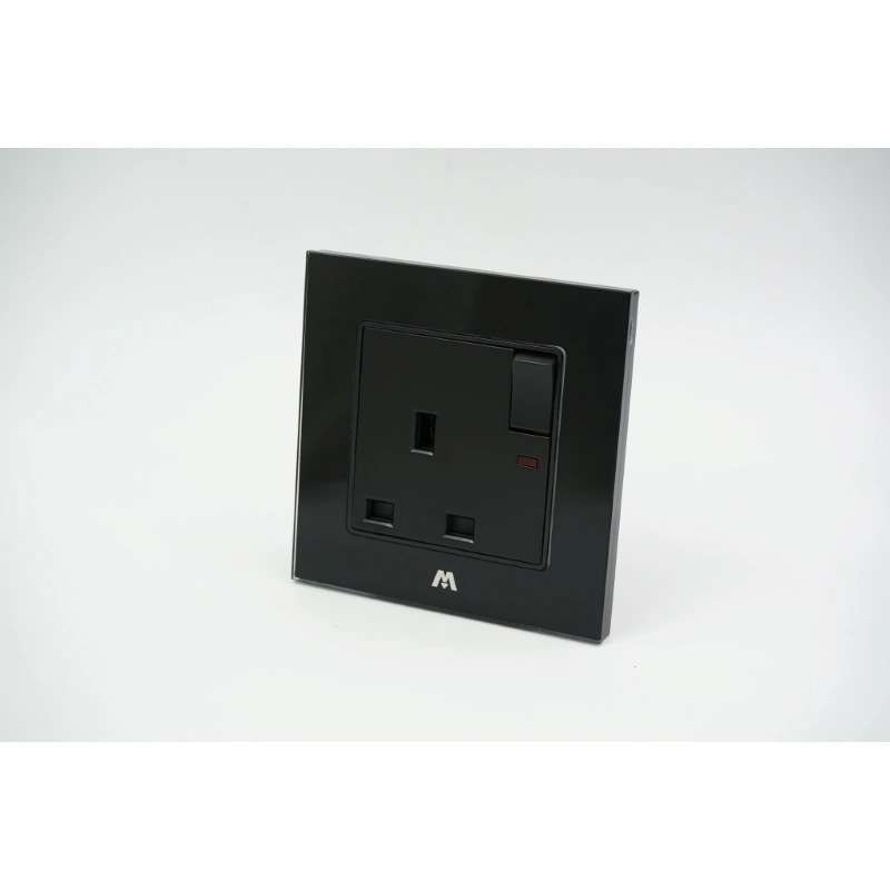TOUGHENED GLASS SERIES - SINGLE BS SWITCHED SOCKET