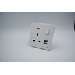 BS SWITCHED SOCKET WITH USB IN GOOD PRICE & QUALITY