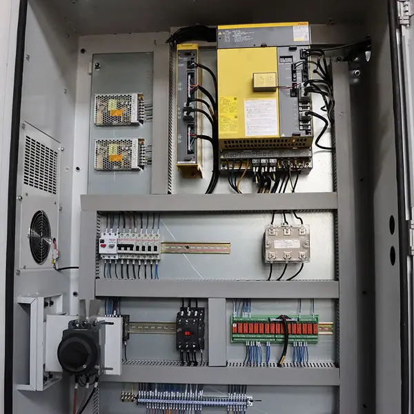 VMC1370 Вертикальный обрабатывающий центр 