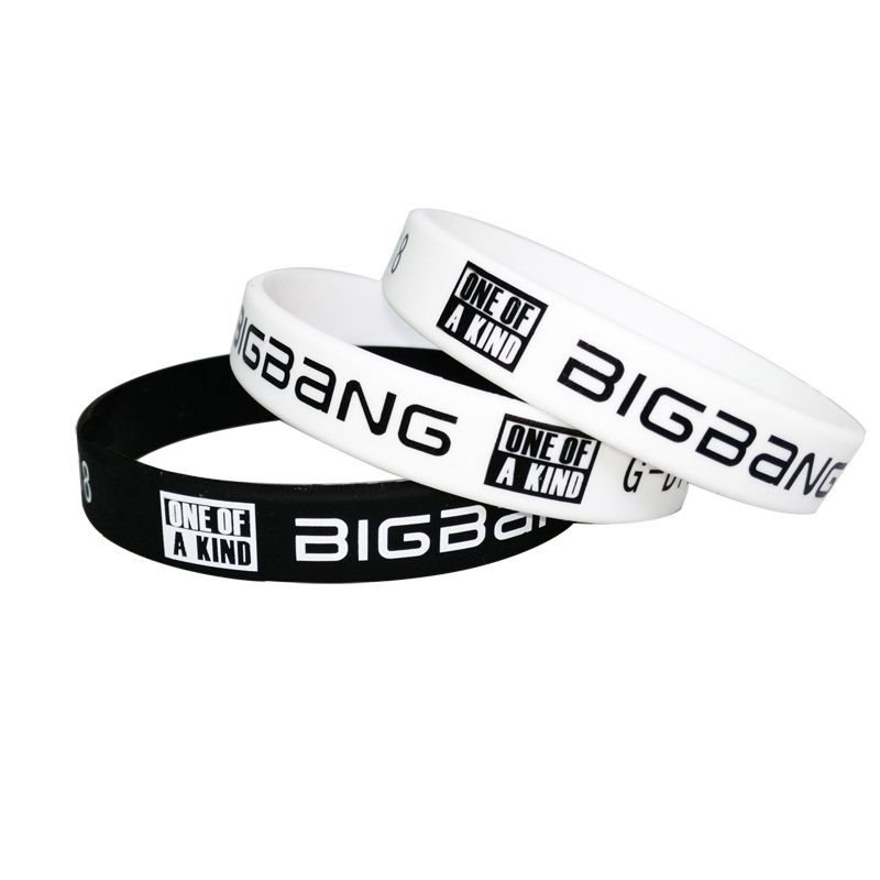 Cheap Promotional embossed debossed silicone rubber bracelet wristband