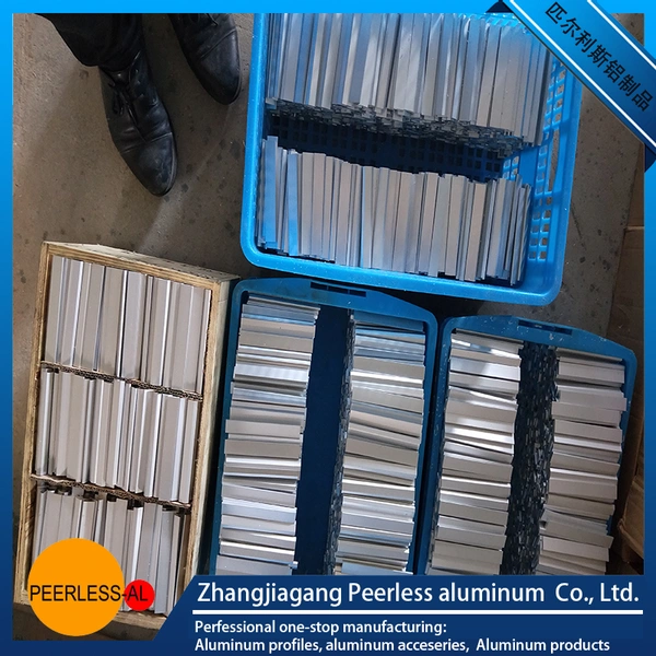 Aluminum alloy corner fittings