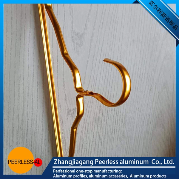 Aluminum coat hange