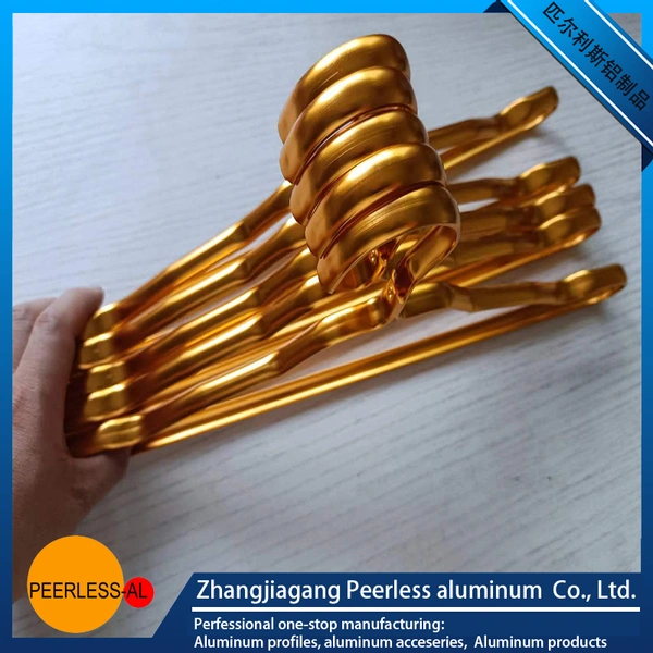 Aluminum coat hange
