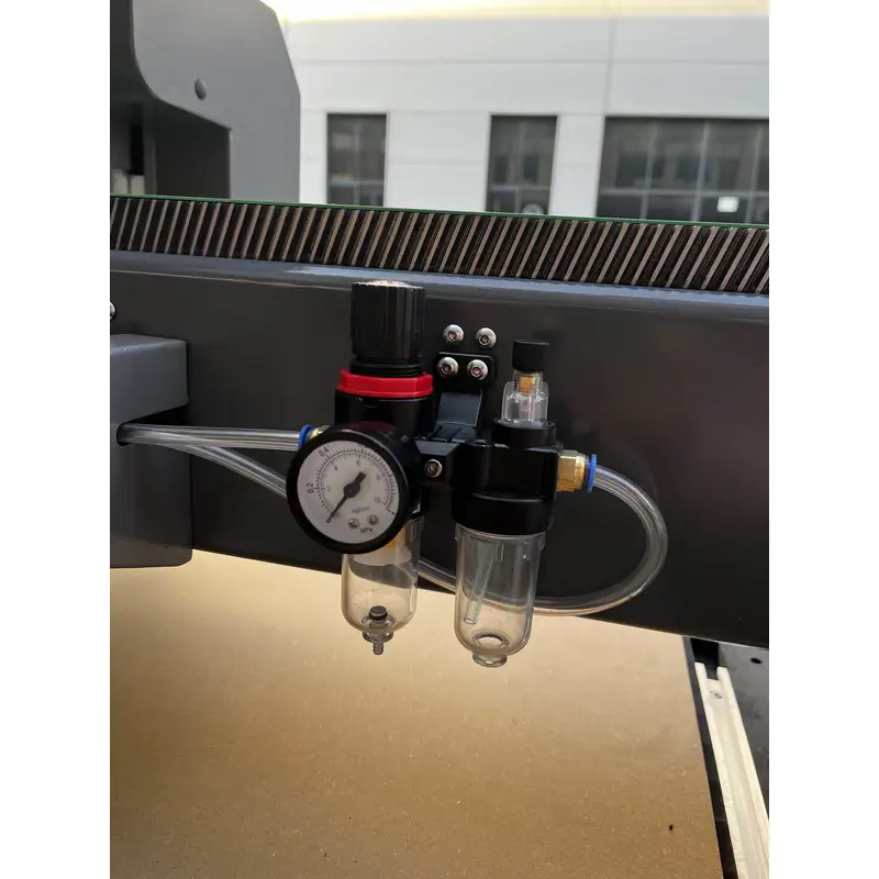 Seamless Steel Tube Engraver: Servo Motor & Water-Cooled Spindle