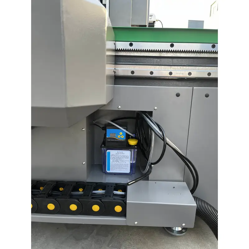 Seamless Steel Tube Engraver: Servo Motor & Water-Cooled Spindle