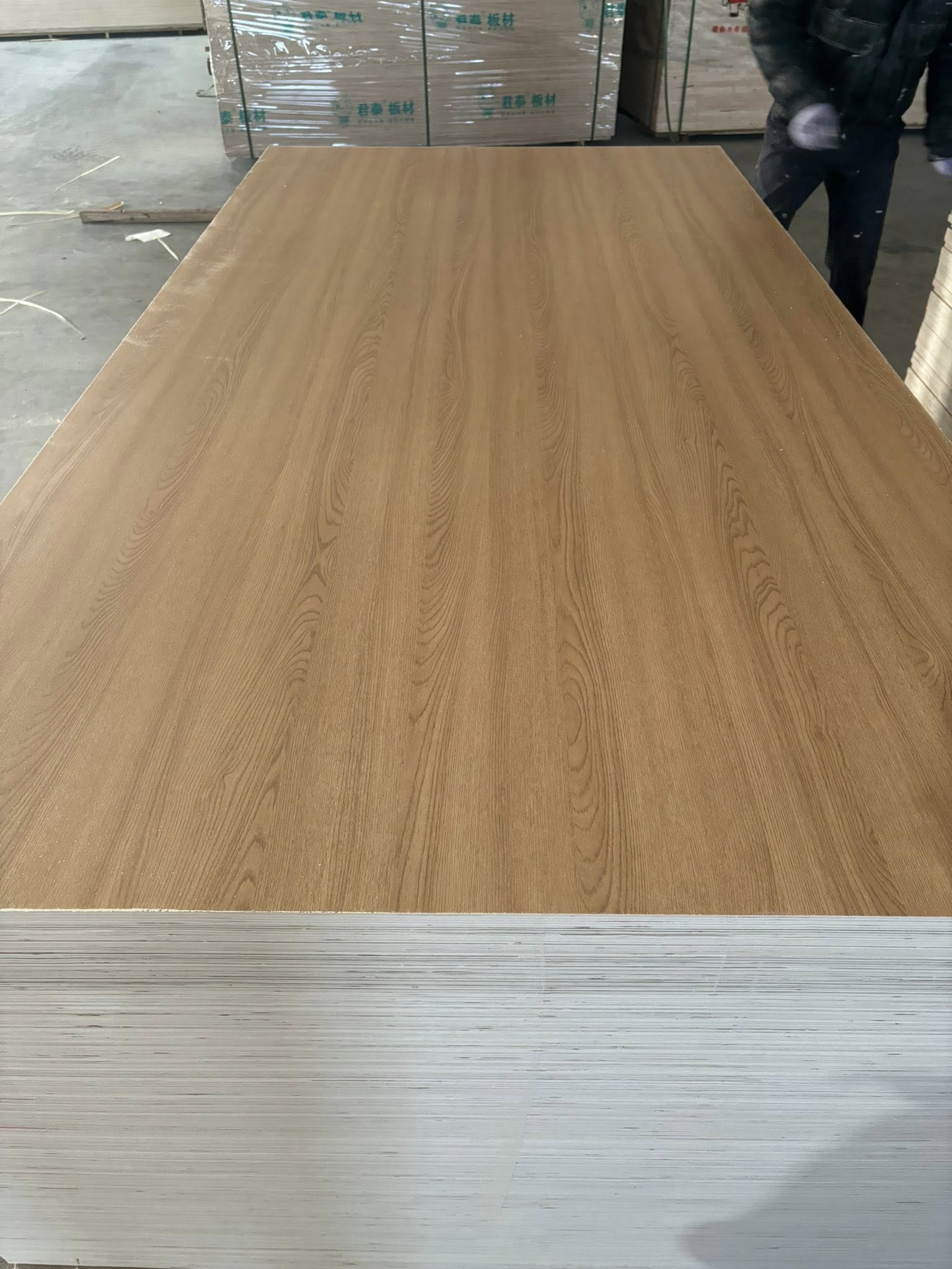 High-Quality Melamine Plywood – Durable & Decorative Panels