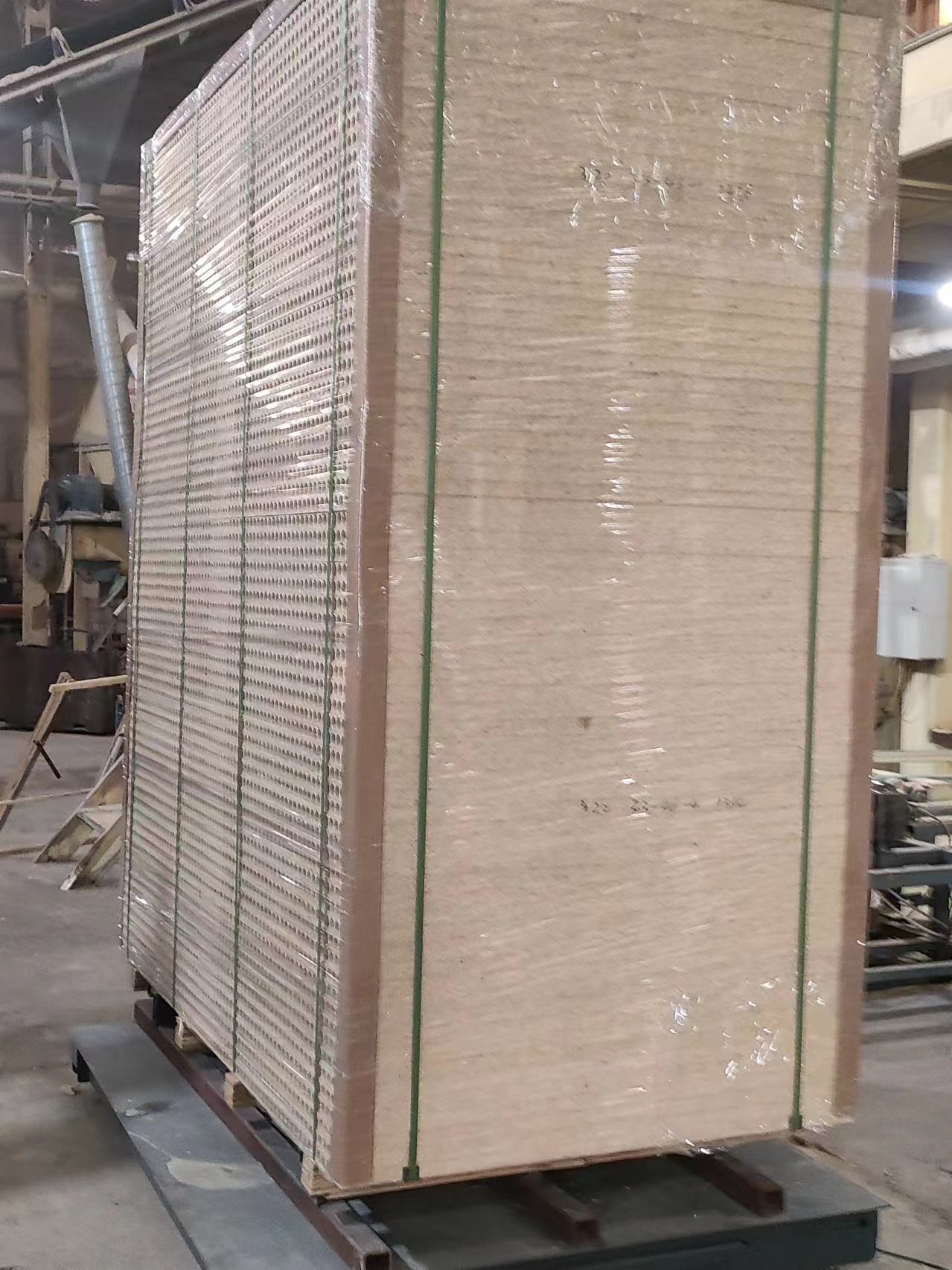 Hollow Chipboard Sheets – Lightweight Engineered Wood Panels for Furniture & Interior Use DOOR CORE