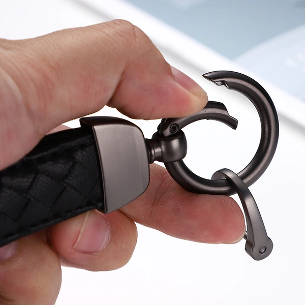 Promotional Solid Handmade Braid Leather Keychain with Keyring