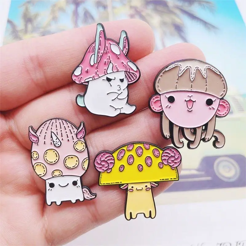 New Enamel Lapel Motorcycle Play Skateboard Pin Badge Souvenir Emblems