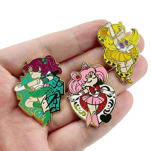 New Enamel Lapel Motorcycle Play Skateboard Pin Badge Souvenir Emblems