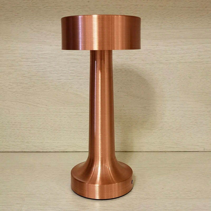 Lámpara de mesa inalámbrica led de metal con control táctil para restaurante 