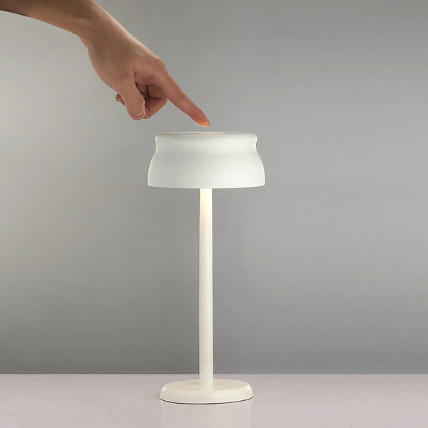 lámpara de mesa inalámbrica led recargable usb inalámbrica a prueba de agua ip54
