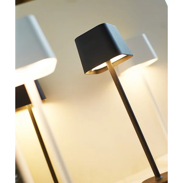 lámpara de mesa led ip54 para exteriores de aluminio con batería recargable  