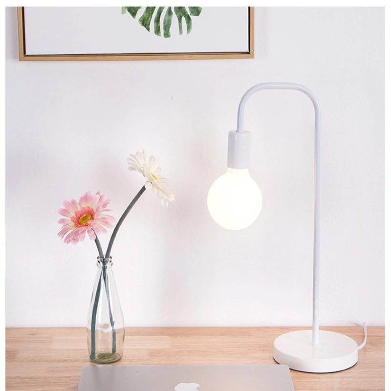 الشمال نمط الحديد الفن للطي مصابيح طاولة خشبية مع e27 لامفولدر