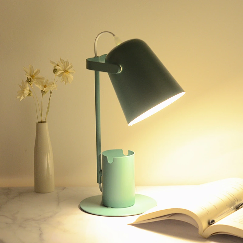 الشمال نمط الحديد الفن للطي مصابيح طاولة خشبية مع e27 لامفولدر 