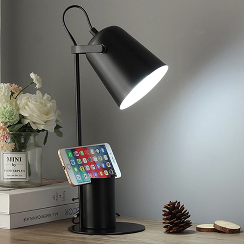 الشمال نمط الحديد الفن للطي مصابيح طاولة خشبية مع e27 لامفولدر 