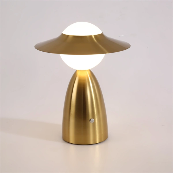 Espadachín de metal led al lado de la lámpara lámpara de diseño de mesa de control táctil