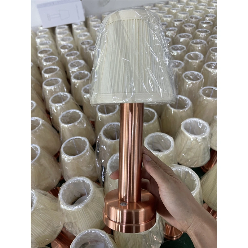 lámpara de mesa de pantallas recargables inalámbricas de aluminio con tela 