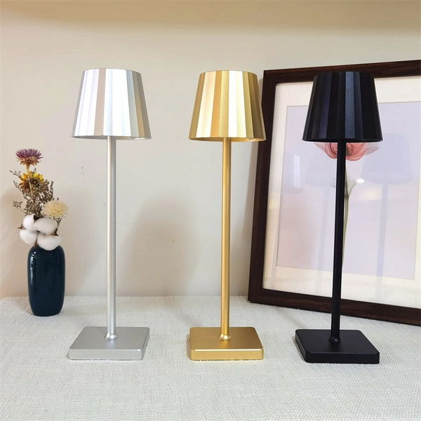 wirless charging poldina table lamp rechargeable
