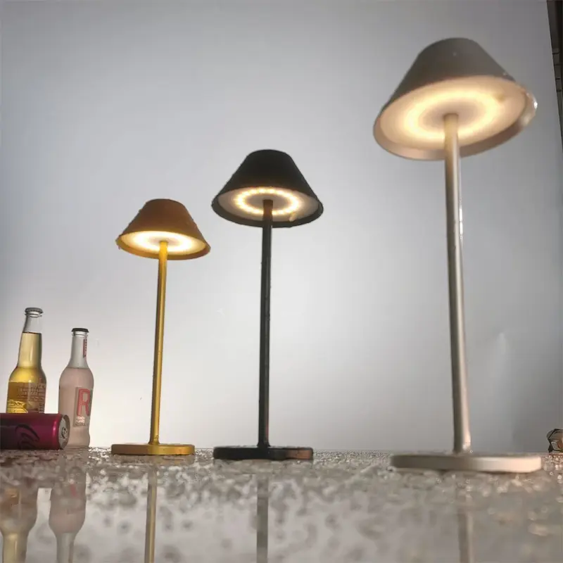 Lámparas de mesa inalámbricas led con batería recargable usb de aluminio de 4000mah