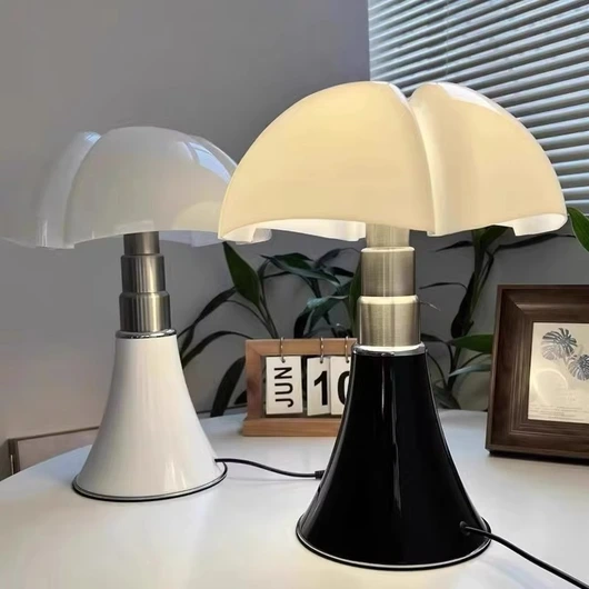 G4 Pipistrello Table Lamp