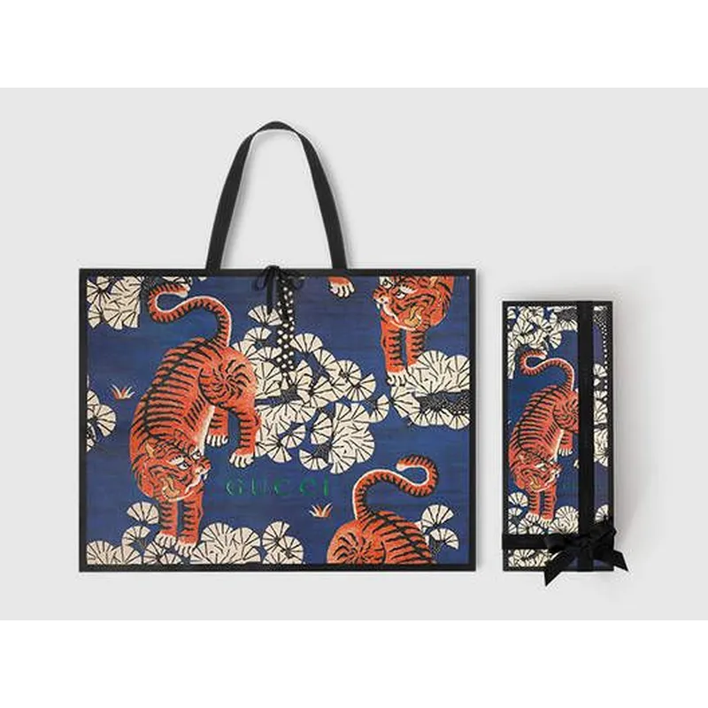 广东卫视挂历包装盒_客户案例_荣典包装