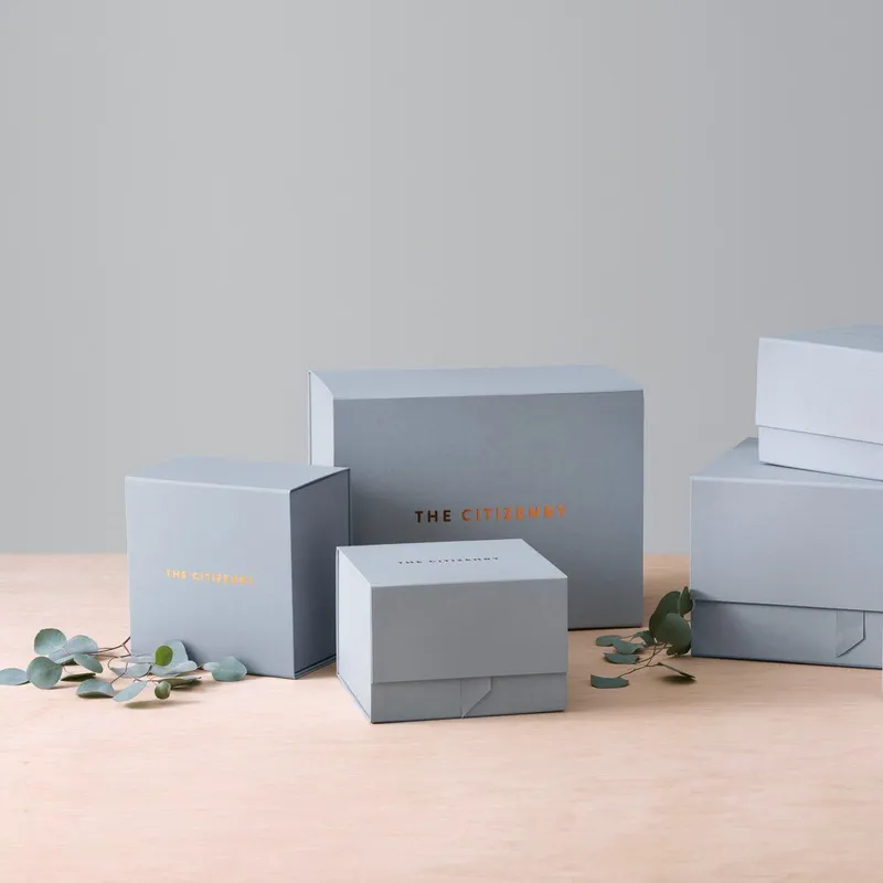 如何选择礼品包装盒的材料-深圳市荣典包装制品有限公司