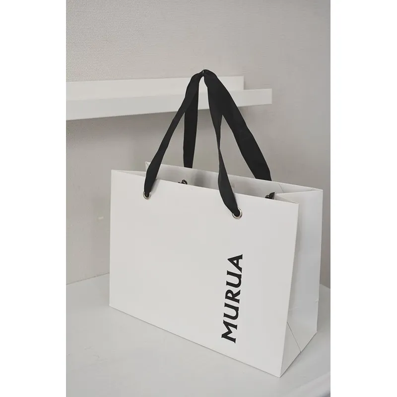 用纸折叠礼品盒——精美的制作工艺_荣典包装