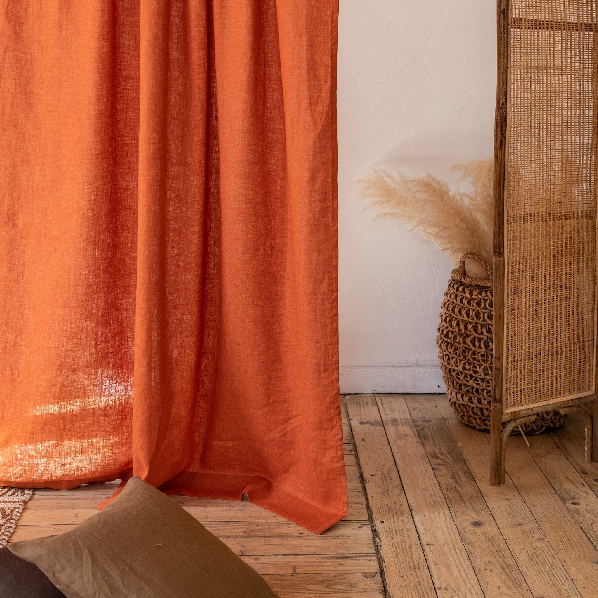 Customized High Quality 100% Blackout Curtains