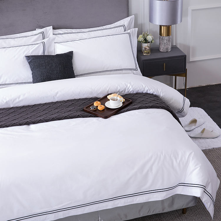 Juego de cama de lino de hotel de lujo con bordado