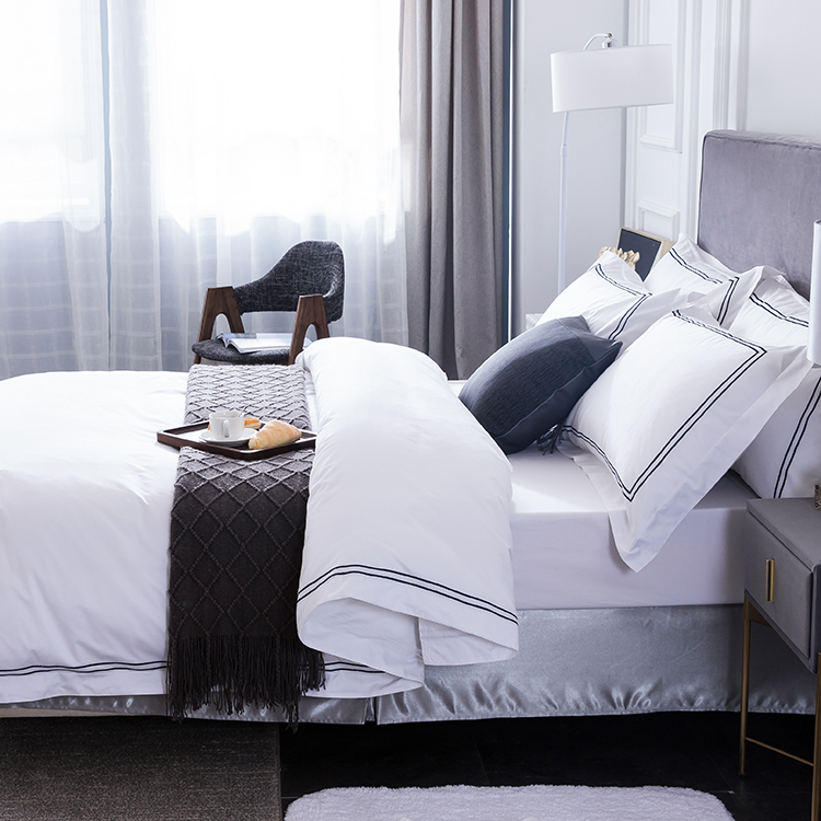 Luxury Hotel Linen Bedding Set with Embroidery