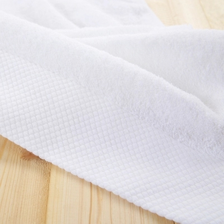 Luxury 16S Platinum Satin Border Bath Towel - Runchao