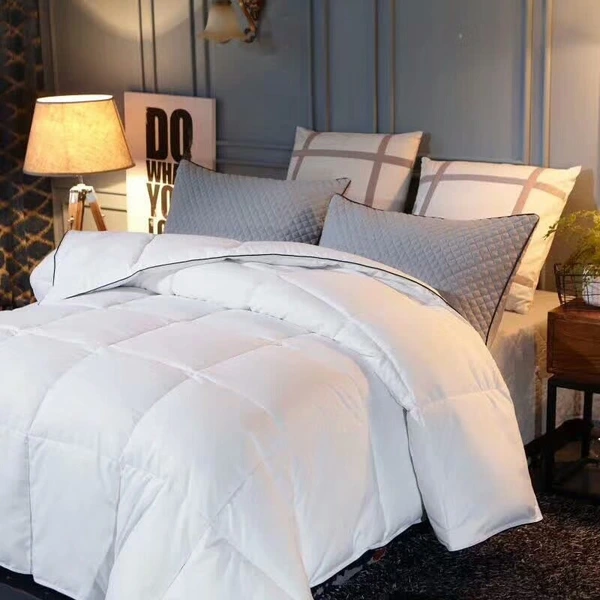 Hilton Hotel Downfall Autumn & Winter Quilt - Ideal for Students and Dormitories