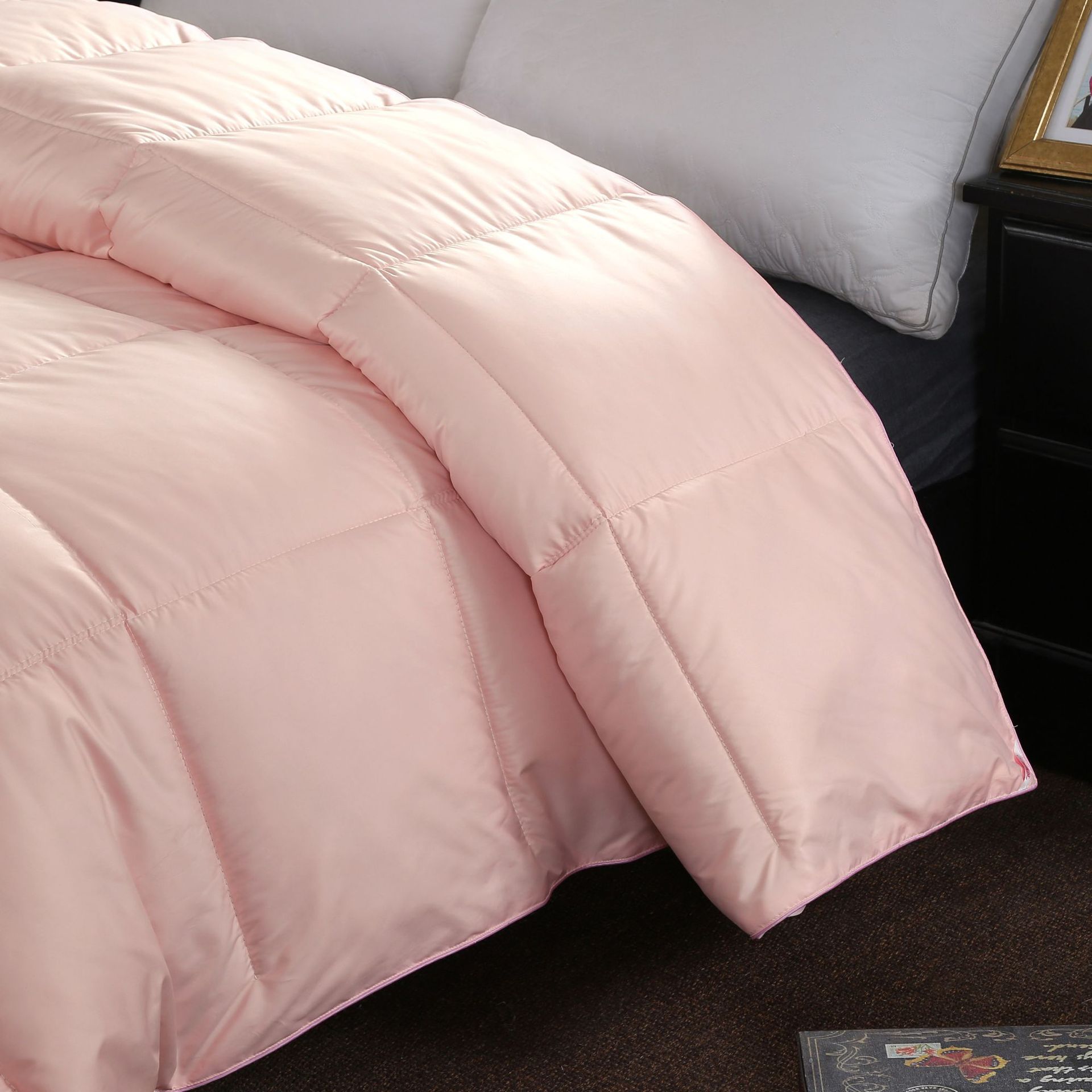 Hilton Hotel Downfall Autumn & Winter Quilt - Ideal for Students and Dormitories