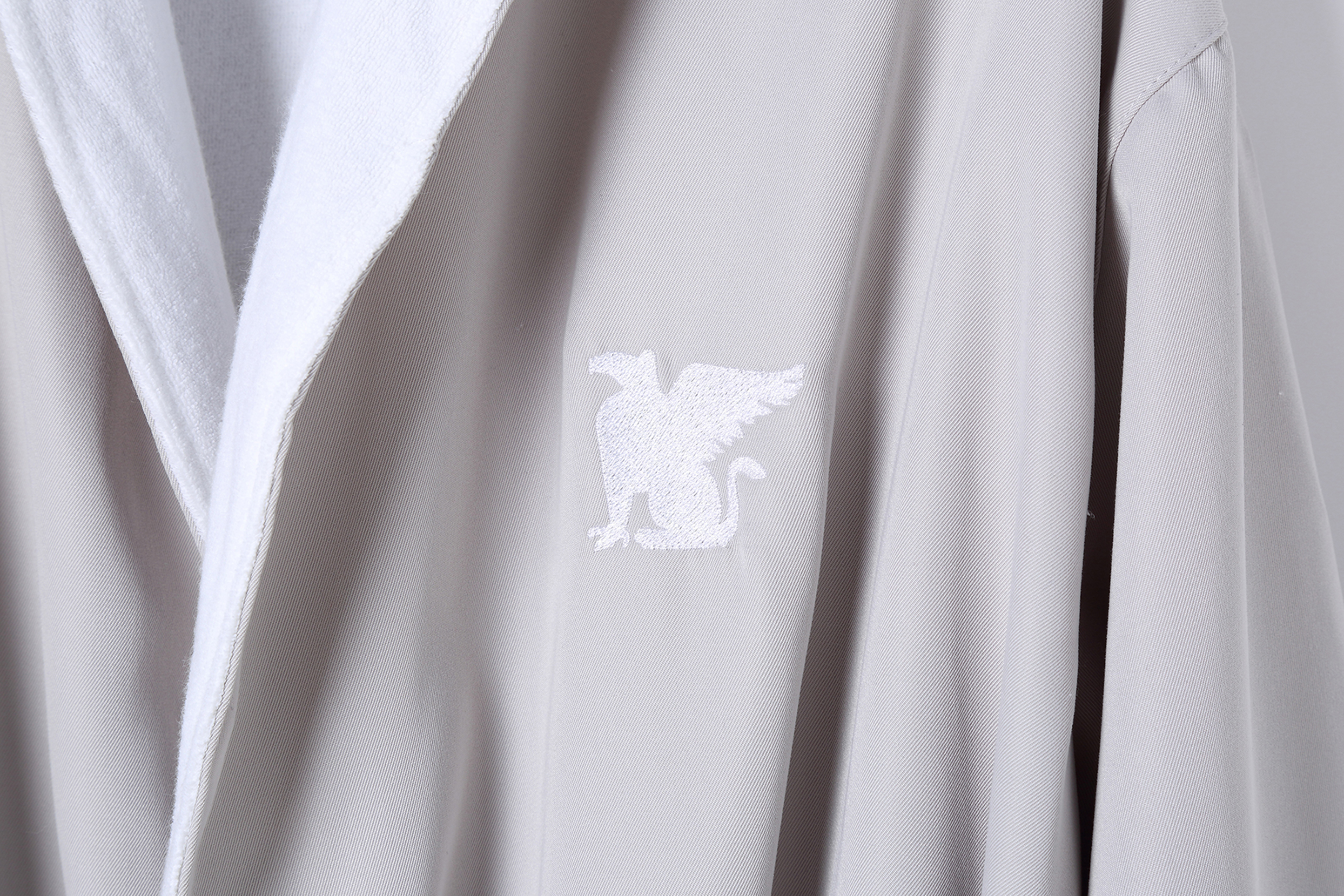 JW Marriott Hotel Comfortable Cotton Waffle Bathrobe with Hood