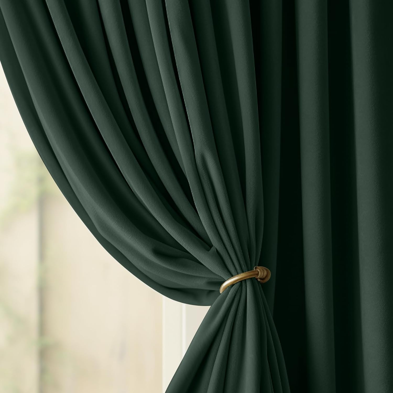 Luxury Emerald Green Velvet Blackout Curtains - Thermal Insulated Drapes