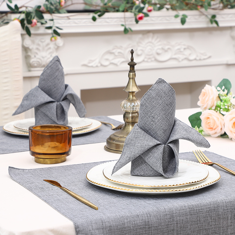 Servilletas de tela con elegante estampado francés para restaurantes y eventos.