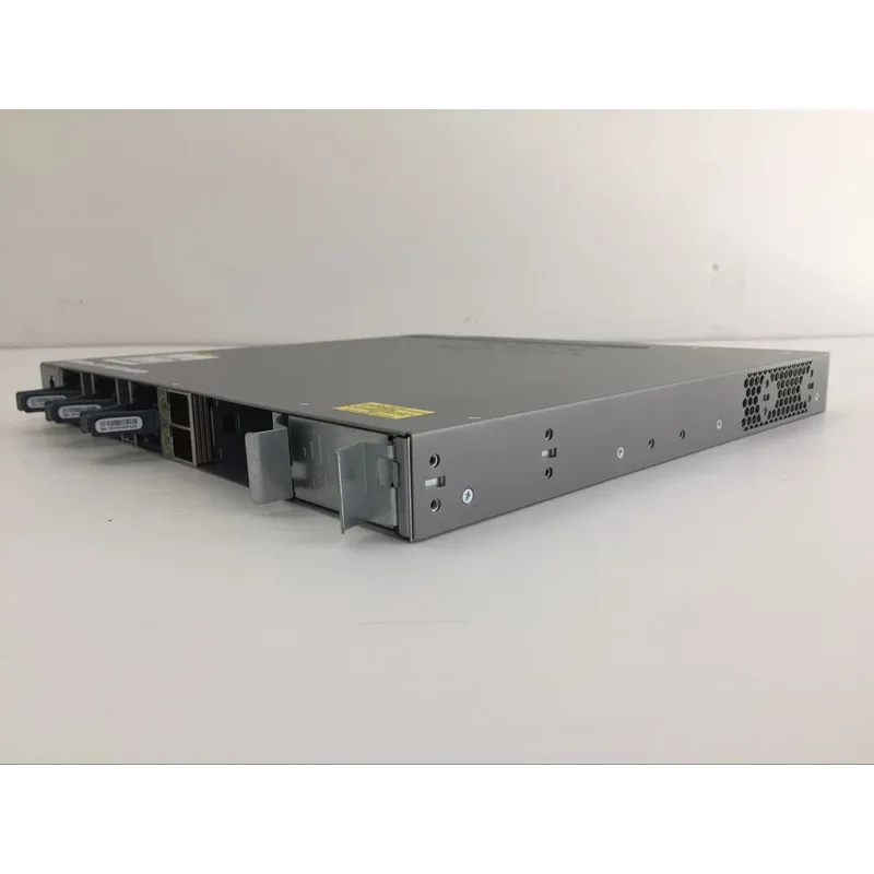 Cisco Catalyst 3850 Switch WS-C3850-24T-L