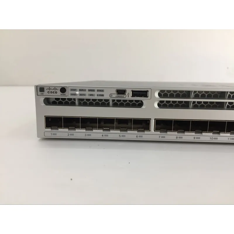 Cisco Catalyst 3850 Switch WS-C3850-24XS-S