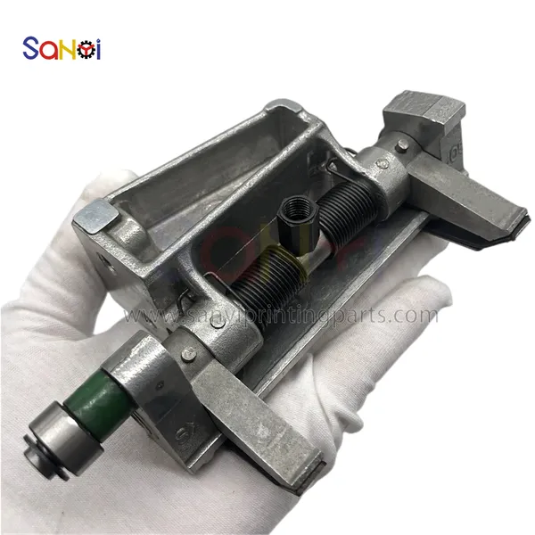 42.020.030 Gripper Bar Bearing Bracket For Heidelberg GTO46 GTO52