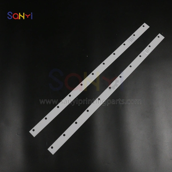 Best Quality Komori Printing Machine Blade, Car Wash Blade, Ink Scraper, Ink Plate Scraper, 820x36x1MM, 11 Holes